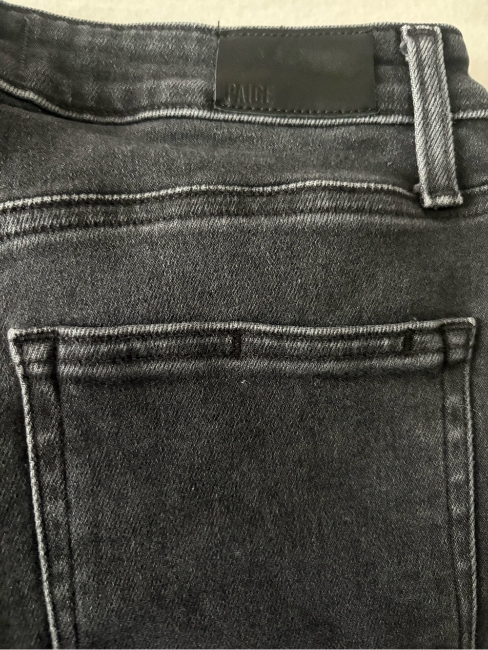 PAIGE High-Rise Black Women’s 29 Jeans - Picture 4 of 6